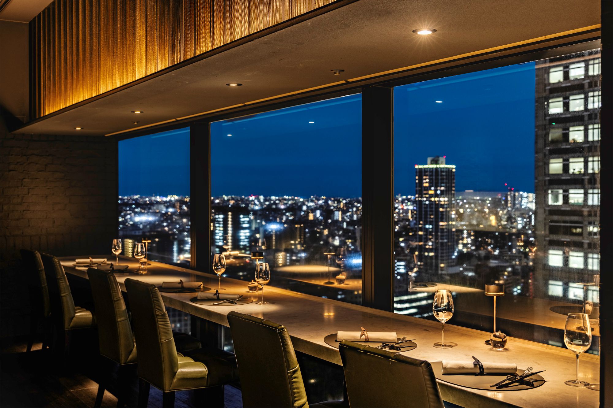 MT_ディナー_窓側カウンター07