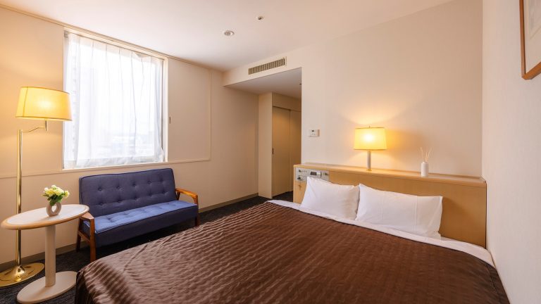 All double bedrooms feature Simmons beds_Spacious 17-square-meter rooms with a comfortable 160-cm-wide double bed (2 rooms)