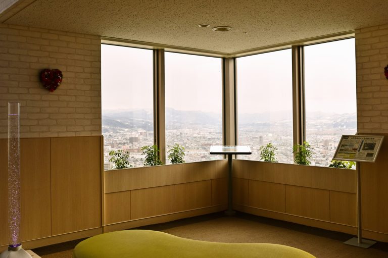 JR山形駅直結、山形市随一のランドマーク「霞城セントラル」の高層階にあるホテルです