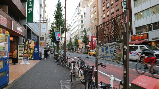 新宿駅西口エリア　小滝橋通り サムネイル