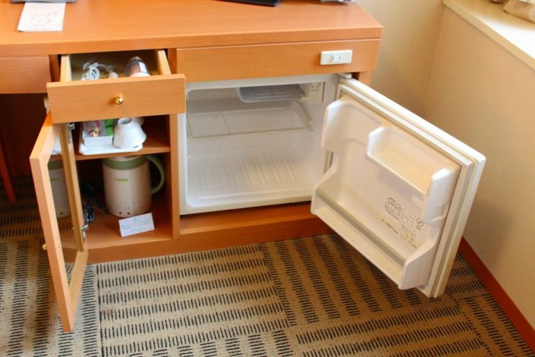 Guest RoomsThe refrigerator
