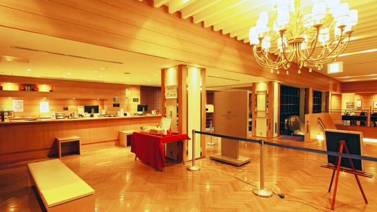 [Front Desk] The hotel front desk is located on the second floor. Staff are available 24 hours a day.