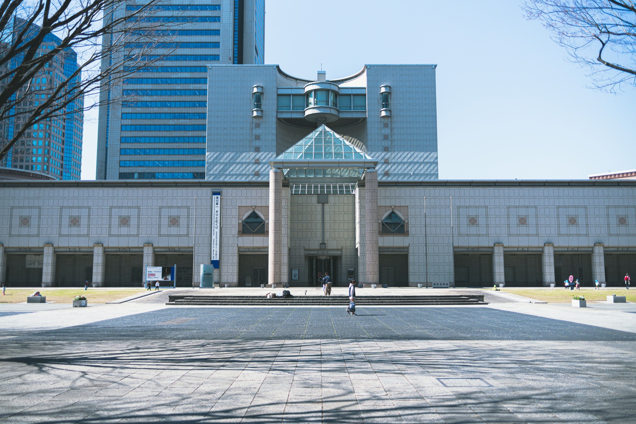 横浜美術館 サムネイル