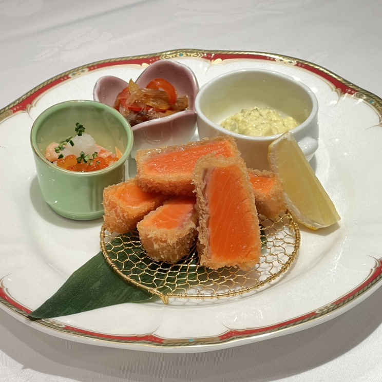 サーモンカツレツ・極～自家製タルタルソースを添えて～ サムネイル