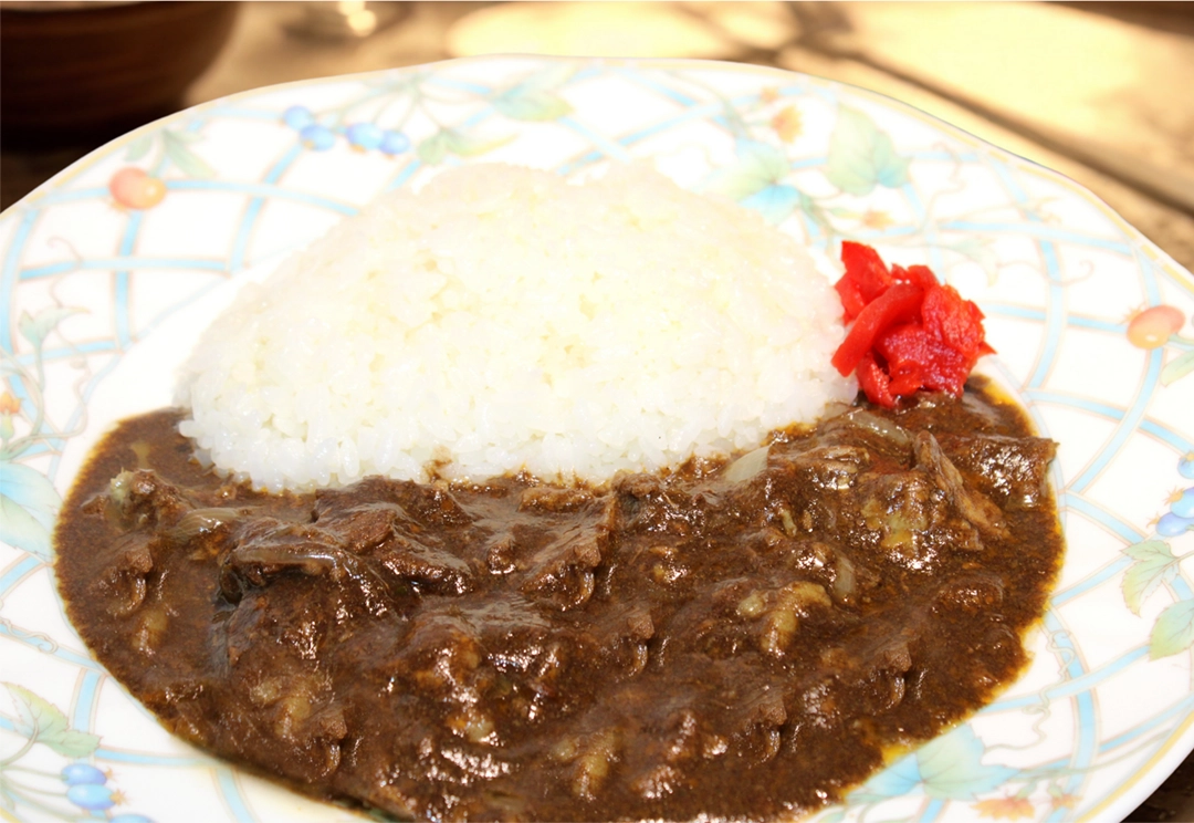 【ブラック牛カレー】