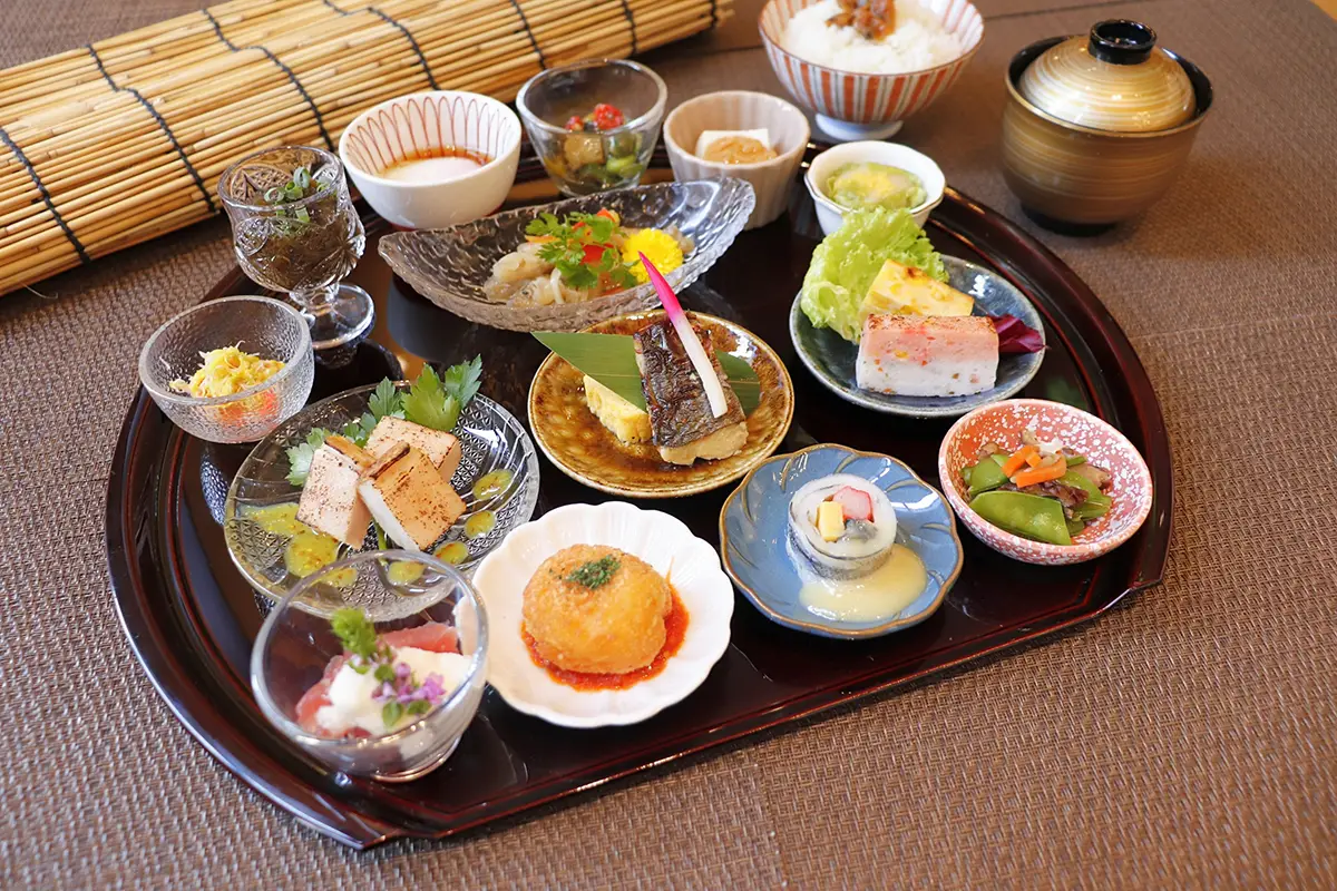 夏の豆皿御膳