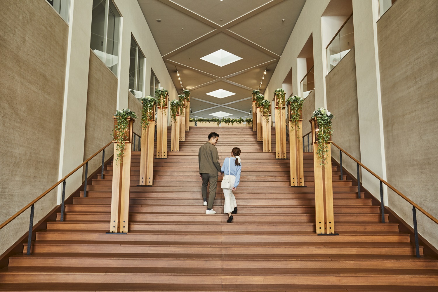 Lobby-daikaidan1500