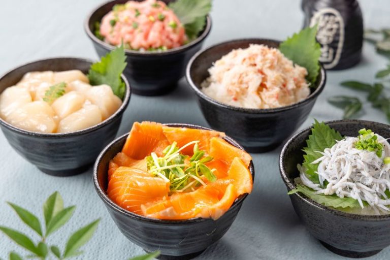 Kaisendon (Seafood Rice Bowl)