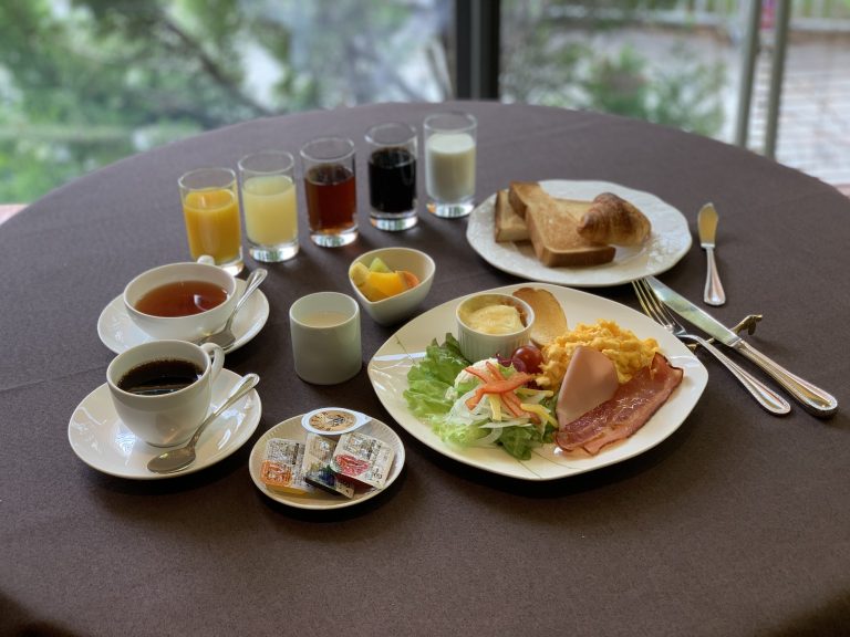 Western-Style Breakfast (1st Floor, Champs-Élysées)